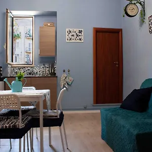 https://la-casina-blu-napoli.hotels-amalfi.com